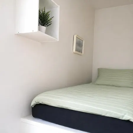 Spacious 3-bedroom - - Quiet Area Apartman Bergen