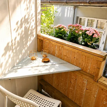 Spacious 3-bedroom - - Quiet Area Apartman